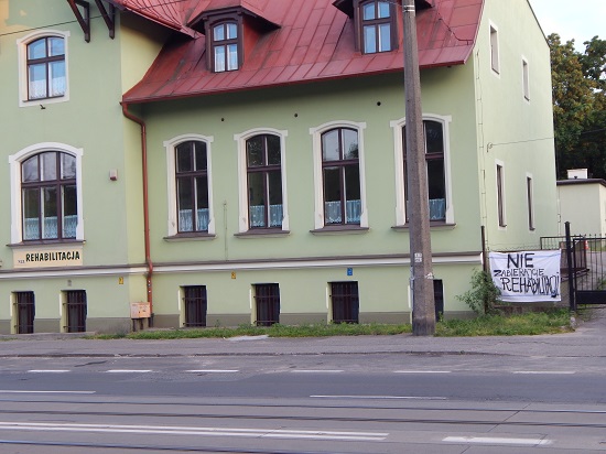Protest NFZ rehab.jpg